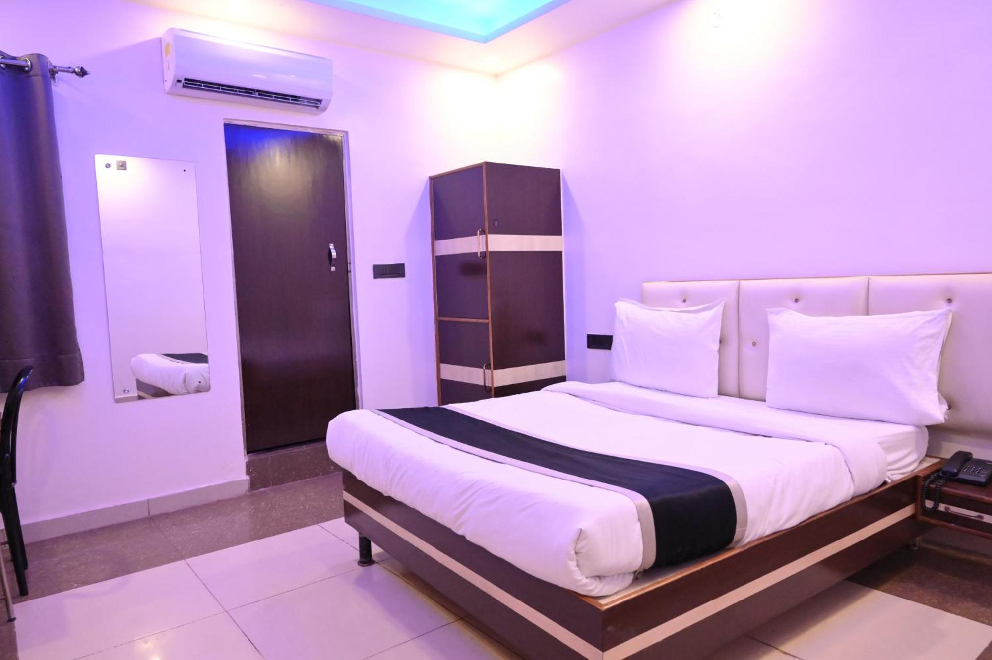 Hotel Riddhi Regency Lucknow Zewnętrze zdjęcie