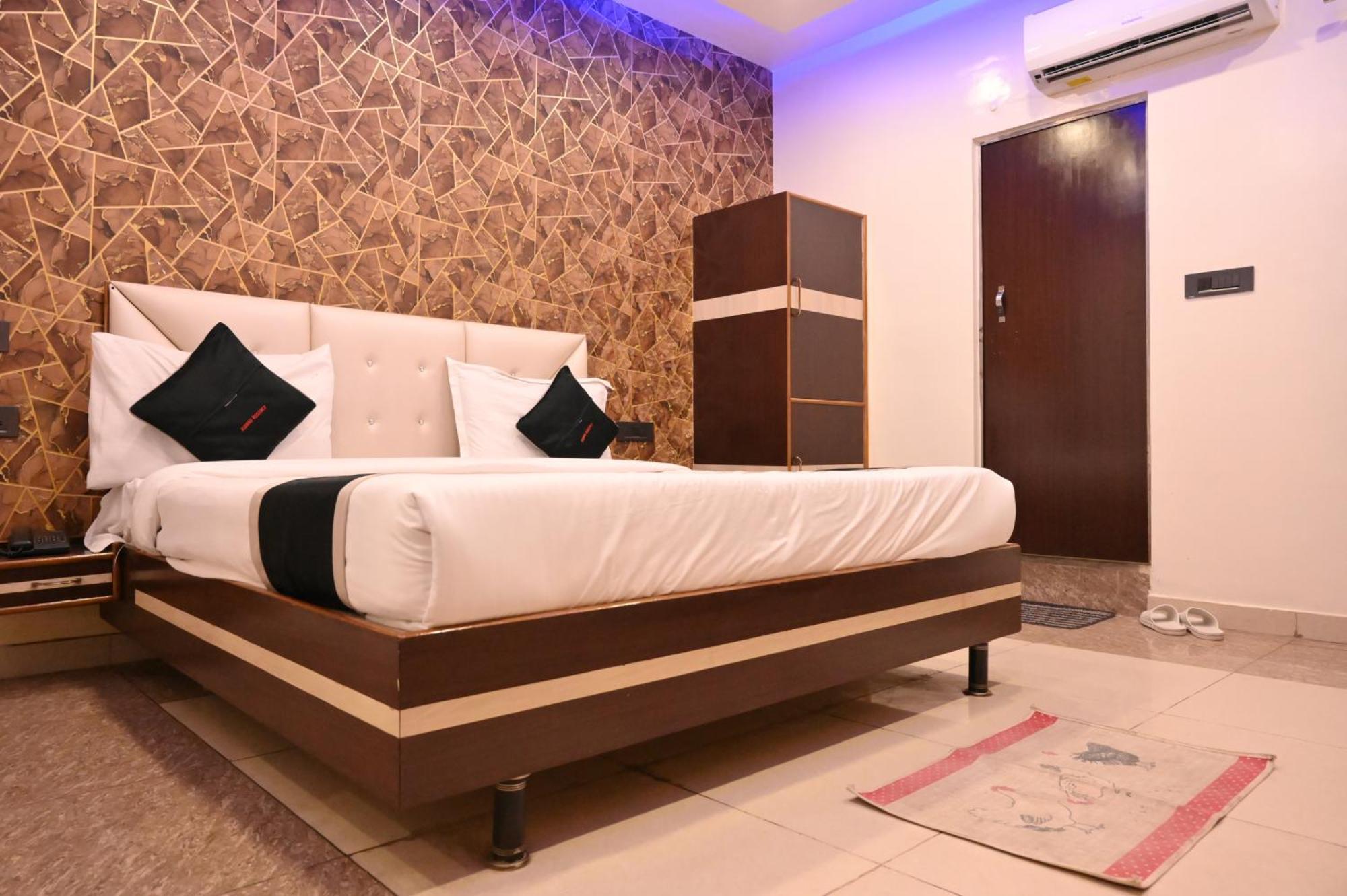 Hotel Riddhi Regency Lucknow Zewnętrze zdjęcie